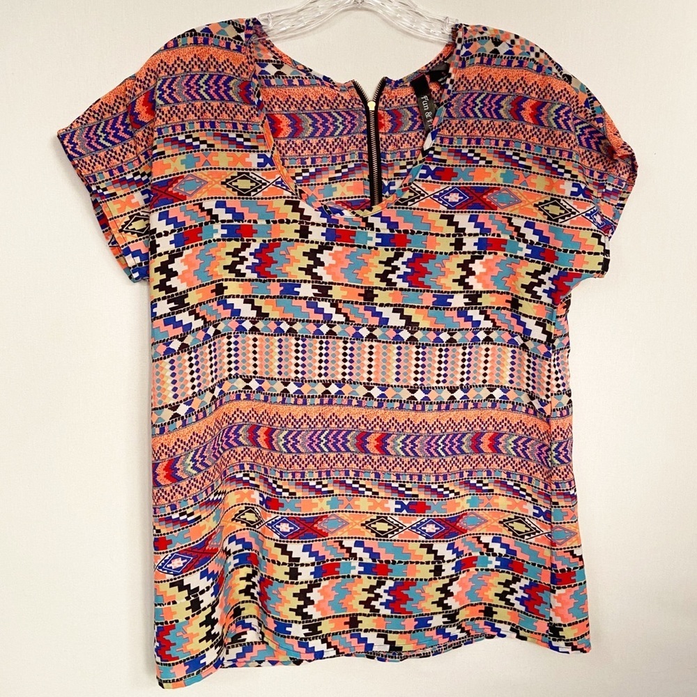 Fun & Flirt Women’s Neon Aztez Top Size Small‎